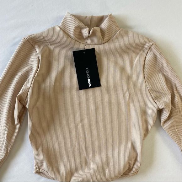 Fashion Nova Claudine Ribbed Backless Top - Picture 4 of 12